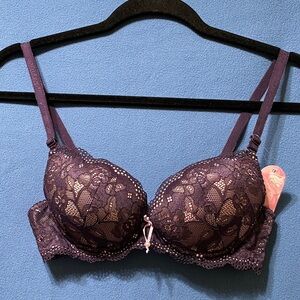 Luxurious Lace Underwire Push Up Bra in Deep Purple With Adjustdbable Straps